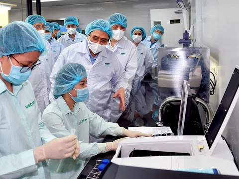 Cần có đủ và nhanh nhất vaccine phòng bệnh COVID-19